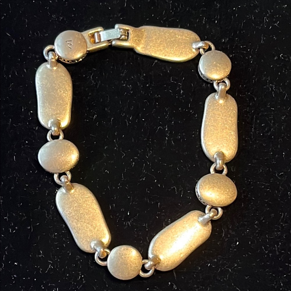 Elegant Gold Bracelet